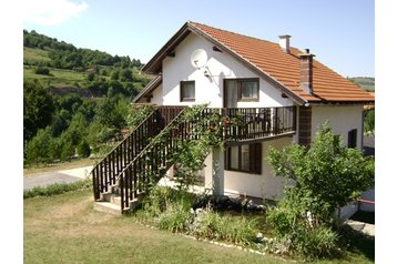 Chorwacja Privát Smoljanac, Zewnątrz
